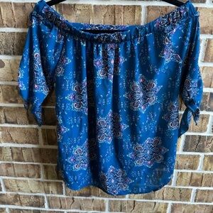 Renee C. Blue and White Relaxed Blouse with 3/4 Sleeves